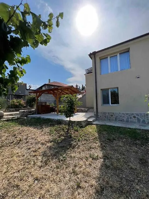 Cosy House Villa Varna Tatil Evi